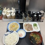 松屋 - 豚カルビ焼肉定食（特盛）750円 ミニうどん 210円 半熟卵 90円！