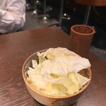 串かつ 関 - つきだしのキャベツはお代わり自由ではありません☆(≧∀≦*)ﾉ