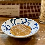 Mensen Shoyu Bo Shugetsu Takamatsu Honten - 油と魚粉を感じにくく食べやすい！！