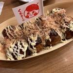 Tako Sakaba Creole - タコ焼き8個・特製ソース(968円)