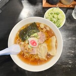 自家製麺 名無し - 水餃子入りラーメン（醤油）　ねぎ