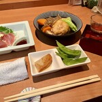 庭 - 呑み食いのひとコマ。