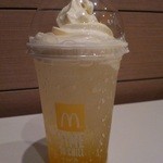 McDonald's Ionmorukumiyamaten - パイナップル マックフロート（ドリンク果汁5.91%）（期間限定）