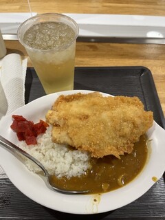 Topkapi - ポークカレーと、鳥千の骨無しフライドチキン