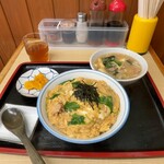 Wakaba - 親子丼 & 豚汁