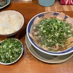 Kinkakuji - 京都ラーメン　トッピング　九条ネギ　ライス大