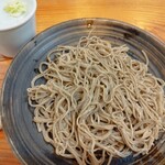 Soba Club Sasaki - もりそば。左下は塩