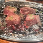 Sumiyaki Mizu Shichirin Yakiniku Sho Tajima - 厚切りタン