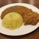 ダウラギリ - ダウラギリ特製『カツカレー』セット　
      ☆スペシャルカレー　#2辛
      ☆チキンカツ
      ☆ターメリックライス