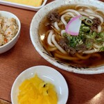 つうつう - 料理写真:肉うどんとかやくご飯