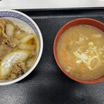 Yoshinoya Ichigosen Motoichiba Ten - 2024/09/30
                      牛丼 並盛 つゆだく 498円
                      豚汁 217円→67円
                      ✳︎豚汁150円引きクーポン