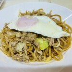 Ishidaya Yakisoba Ten - 肉・玉子・野の並 700円