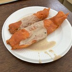 THANJAI MEALS - 青バナナのバッジ。
                      手前が大人のバナナ、奥が子供のバナナでせうか。