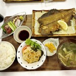 味亭花の家 - 板さんのおまかせ定食