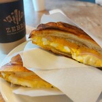 ZEBRA Coffee&Croissant Shibuya Koendori Ten - パニーニ、はプレスサンドされてます