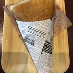 Mutsumi Motors COFFEE&CREPE - 切り込みがあり　食べやすくなってる