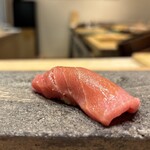 Sushi Oumi Aoyama Ten - 中トロ