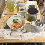 nana’s green tea Ruminesuto Shinjuku Ten - やわらか鶏明太の出汁茶漬け