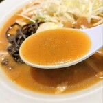 豚のとん太くん - 醤油豚そばのスープ