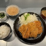 Seigi no Tonkatsu to Curry Ichigo Ten - 