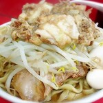 ラーメン二郎 - 小ラーメン(野菜少なめ•アブラ多め)+うずら