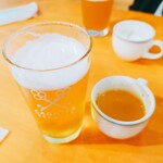 CAGHIYA PIZZA&TAP Jiyugaoka Ten - Mellow Yellowとお通しのウコンスープ