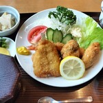 笑ぎょ - ミックスフライ定食