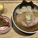 麺屋TAMOTSU - 雲呑の香に大から揚げを付けて1,250円