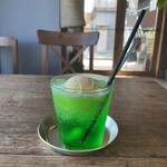 牛田商店 CAFE - ドリンク写真:アイスと混ざると泡立つのよね