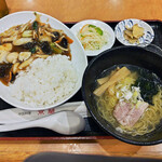 Chinese Kyoran - 中華丼 + 半ラーメンセット