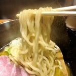 Menya Kaimu - 濃厚牡蠣らぁ麺、麺リフトアップ