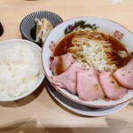 だるまにラーメン - 料理写真: