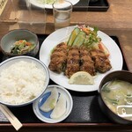 飯山食堂 - 日替わり ピーマンよ肉詰め