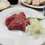 Yakiniku Shojuen - 馬刺し