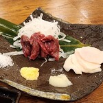 肉汁餃子のダンダダン - 馬刺盛り(赤身、トロ)