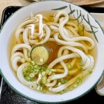 266758921 - 「かけうどん(冷)(小)」(350円)です