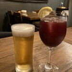 Wine Shokudo Momoshimu - 黒ラベル600円とサングリア700円