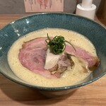 うまそうなラーメン屋 - 脳好クリーミーラーメン醤油