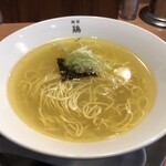 麺屋 鶏ノ湯 - 料理写真:かけそば680円税込鶏出汁が効いてて美味しい！