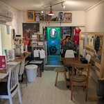 BACK STREET COFFEE Kyobashi Ten - 二階禁煙席の様子