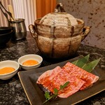 Roppongi Yakiniku Kiraku - 和牛サーロインのすき煮丼