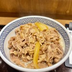 Yoshinoya Kinshicho Minamiguchi Ten - 牛丼並 つゆだく+ごはん少なめ