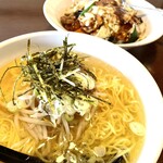 中国菜館 天天美食 - 料理写真:ラーメンセットランチ¥850込(塩ラーメン+回鍋飯)