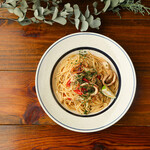 VICINO Uomachi - スルメイカと木の子のペペロンチーノ　かぼす添え
                      Squid and mushroom spaghetti ajlio e olio served with kabosu