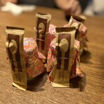 あなたに会えてよかった - お通しはポルチーニ茸の瓶詰め茶碗蒸し(*ﾟ∀ﾟ*)
            千代紙のフタが可愛いですね♪