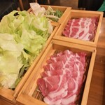 しゃぶしゃぶ・創作料理居酒屋 豚吟 - 