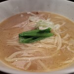 東京とんこつ - 東京とんこつラーメン　980円