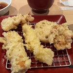 Tempura Meshi Tennosuke - 鶏肉・海老・明太ちくわ