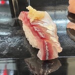 Yasuke Sushi Honpo - あじ