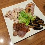 24時間 餃子酒場 - コースの前菜